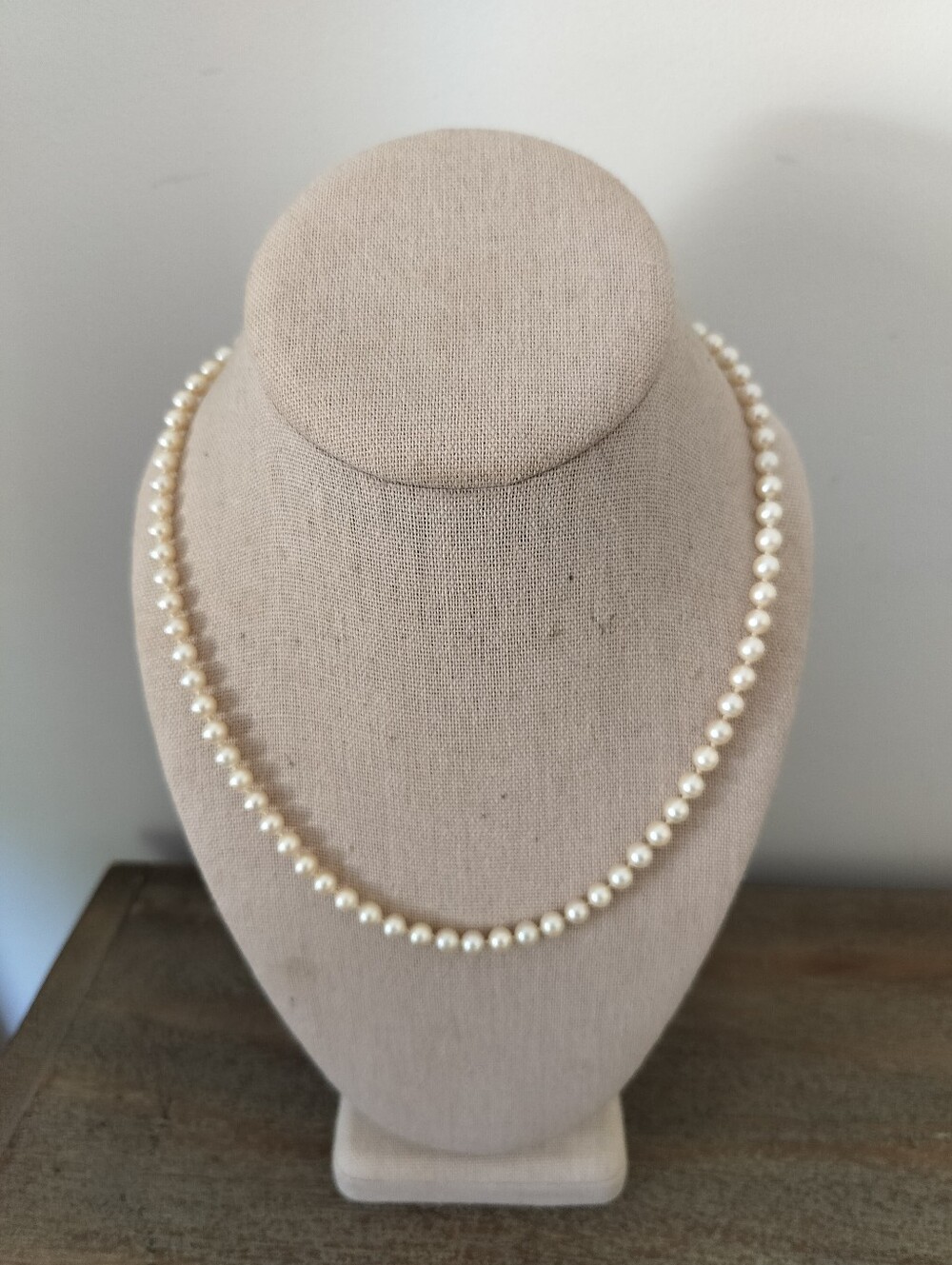 Vintage White Pearl Necklace 14k White Gold Clasp
